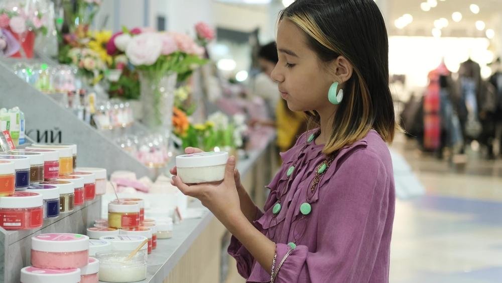 From Nature to Your Vanity: How to Choose Beauty Products Free From Harmful Chemicals